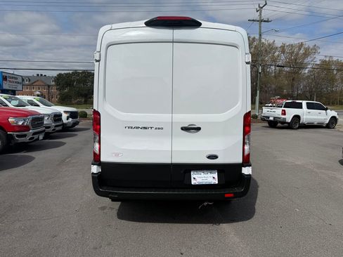 Used 2023 Ford Transit 250 Medium Roof RWD image 10