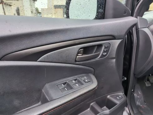 Used 2025 Honda Passport TrailSport image 18
