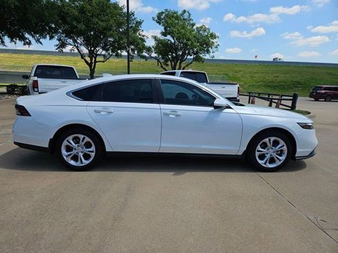 Certified 2025 Honda Accord LX image 4