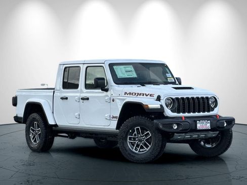 New 2026 Jeep Gladiator Mojave image 2