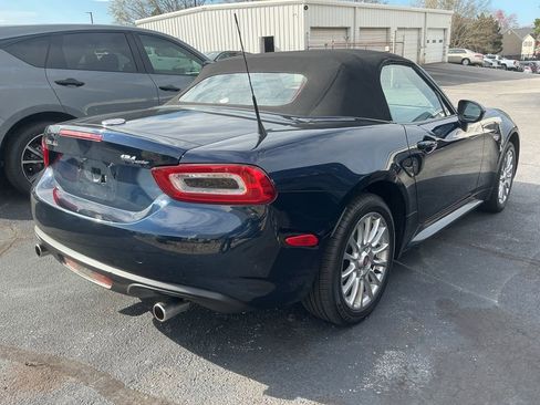 Used 2018 FIAT 124 Spider Classica image 4