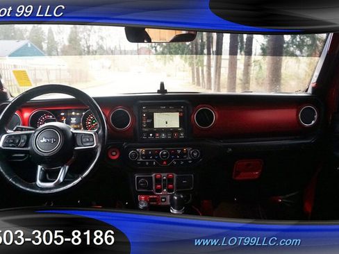 Used 2018 Jeep Wrangler Unlimited Rubicon AWD/4WD image 2