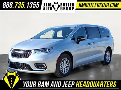 New 2026 Chrysler Pacifica Select