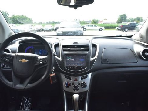Used 2016 Chevrolet Trax LT AWD/4WD image 31
