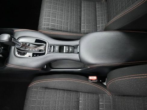 Used 2023 Honda HR-V Sport image 32