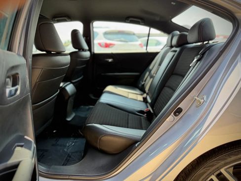 Used 2017 Honda Accord Sport image 16