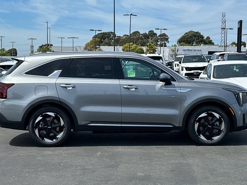 New 2026 Kia Sorento EX AWD/4WD image 3