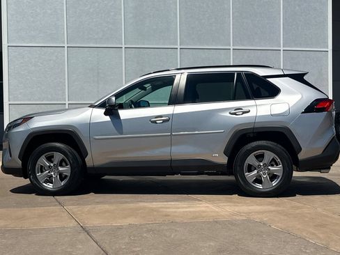 Certified 2023 Toyota RAV4 LE AWD/4WD image 8