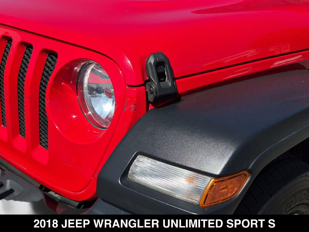 Used 2018 Jeep Wrangler Unlimited Sport S AWD/4WD image 10