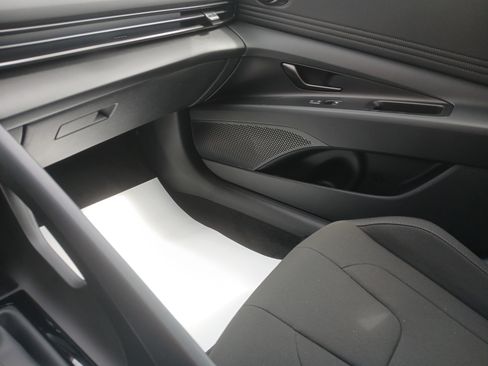 New 2025 Hyundai Elantra Sport w/ Cargo Package image 22