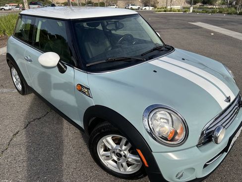 Used 2013 MINI Cooper Hardtop image 5