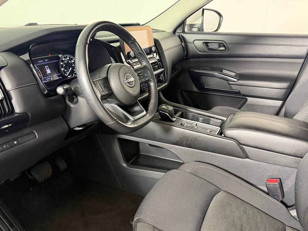 Used 2024 Nissan Pathfinder SV FWD image 16