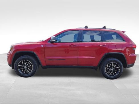 Used 2017 Jeep Grand Cherokee Trailhawk w/ Trailhawk Luxury Group AWD/4WD image 9