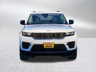 Used 2023 Jeep Grand Cherokee Laredo w/ Luxury Tech Group I video 2