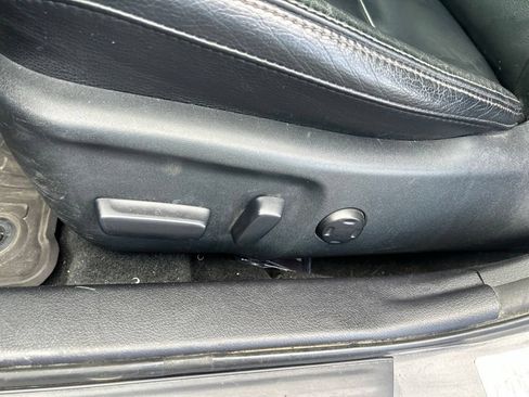 Used 2013 Toyota Avalon XLE FWD image 18