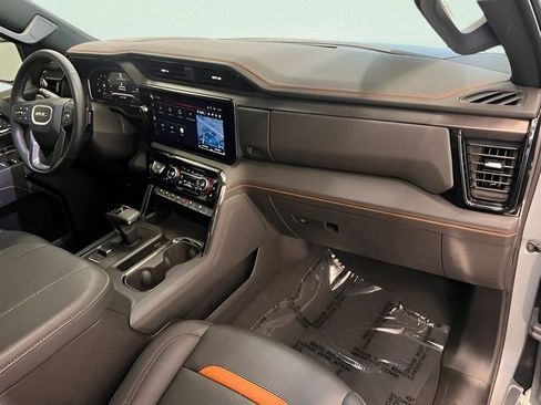 Certified 2025 GMC Sierra 1500 AT4 w/ AT4 Premium Package AWD/4WD image 10