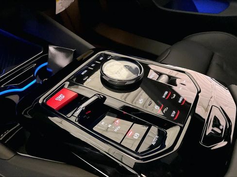 New 2027 BMW M5 Touring AWD/4WD image 7