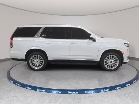 Used 2023 Cadillac Escalade Premium Luxury RWD image 5