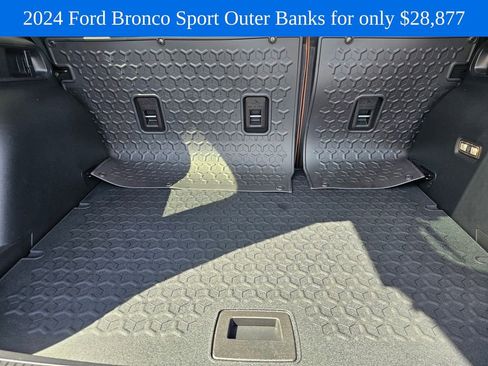 Used 2024 Ford Bronco Sport Outer Banks w/ Tech Package AWD/4WD image 15