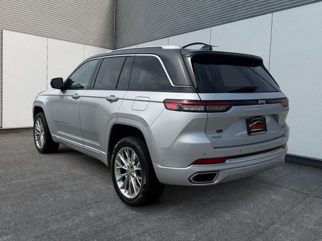 Used 2022 Jeep Grand Cherokee Summit AWD/4WD image 11