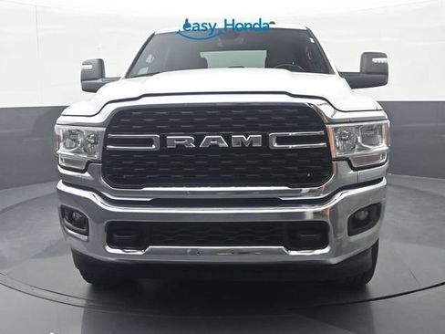 Used 2024 RAM 2500 Big Horn AWD/4WD image 3