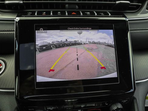 New 2025 Jeep Grand Cherokee Laredo X w/ Luxury Tech Group I image 18