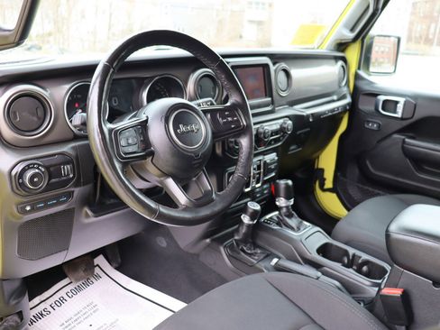 Used 2023 Jeep Wrangler Unlimited w/ Cold Weather Group image 10