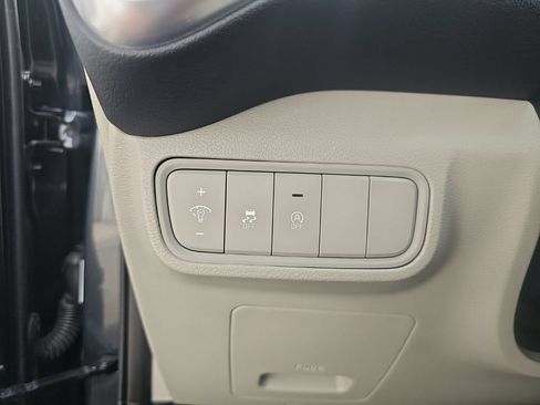 Used 2023 Kia Soul LX w/ LX Technology Package FWD image 21