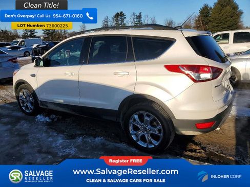 Used 2016 Ford Escape SE w/ Equipment Group 201A FWD image 3