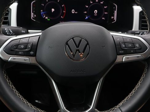 Certified 2023 Volkswagen Atlas Cross Sport SE image 19