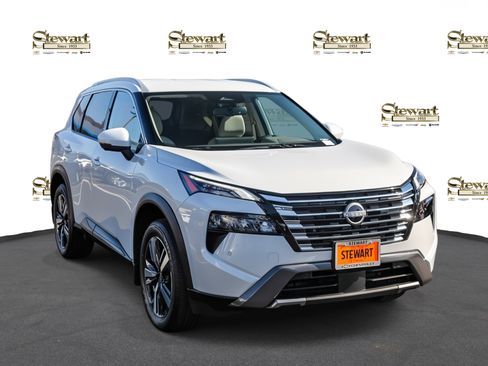 Used 2025 Nissan Rogue SL image 21