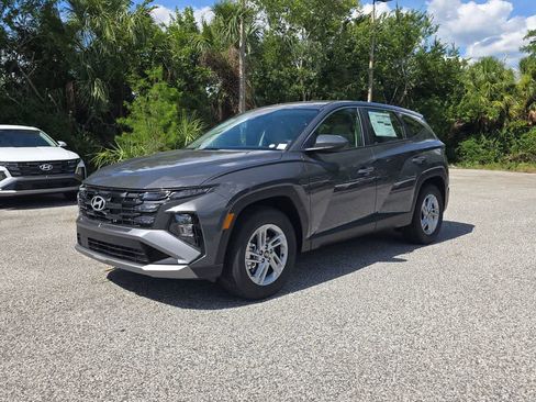 New 2026 Hyundai Tucson SE FWD image 2