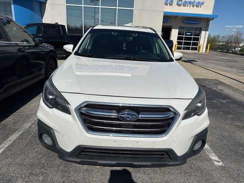 Used 2019 Subaru Outback 3.6R Touring w/ Popular Package #3A image 2