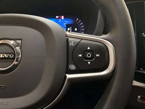 Used 2025 Volvo XC60 B5 Core AWD/4WD image 45
