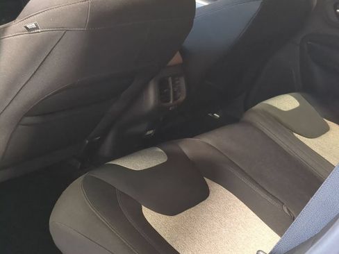 Used 2014 Jeep Cherokee Latitude w/ Comfort/Convenience Group FWD image 22