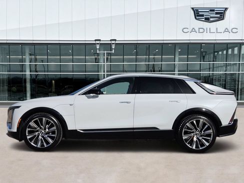 Certified 2026 Cadillac Lyriq Signature Luxury w/ Nappa Leather Package AWD/4WD image 3