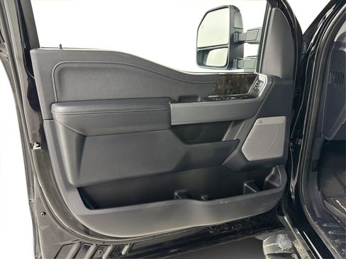 Used 2024 Ford F250 Lariat w/ Lariat Ultimate Package image 21