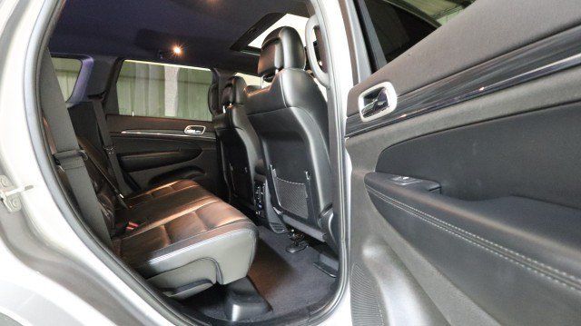 Used 2020 Jeep Grand Cherokee Limited AWD/4WD image 11