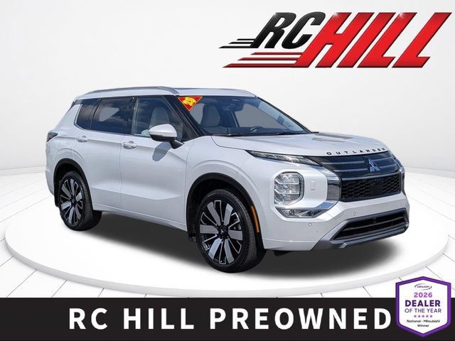 Used 2025 Mitsubishi Outlander SEL AWD/4WD image 1