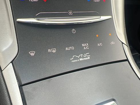 Used 2014 Lincoln MKZ w/ Equipment Group 102A Reserve FWD image 16