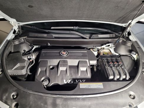 Used 2015 Cadillac SRX Luxury w/ Driver Awareness Package image 48