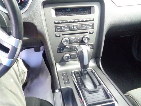 Used 2014 Ford Mustang Coupe image 15