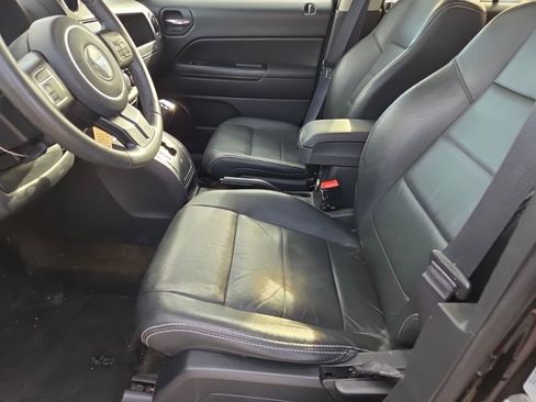 Used 2016 Jeep Patriot High Altitude image 12