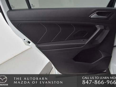 Used 2022 Volkswagen Tiguan SEL R-Line image 33