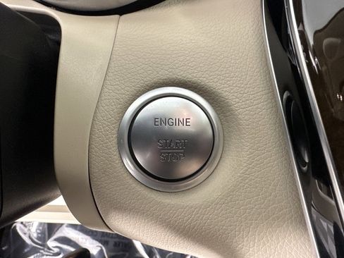 Certified 2018 Mercedes-Benz C 300 Sedan image 28