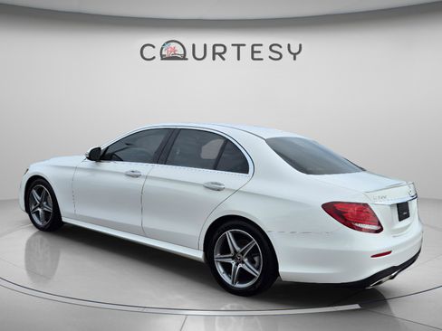 Used 2019 Mercedes-Benz E 300 image 5