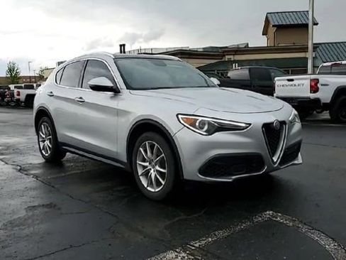 Used 2018 Alfa Romeo Stelvio Ti AWD/4WD image 2