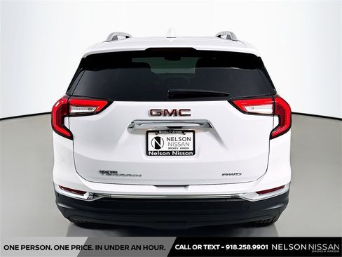 Used 2022 GMC Terrain SLT w/ LPO, Floor Liner Package image 6