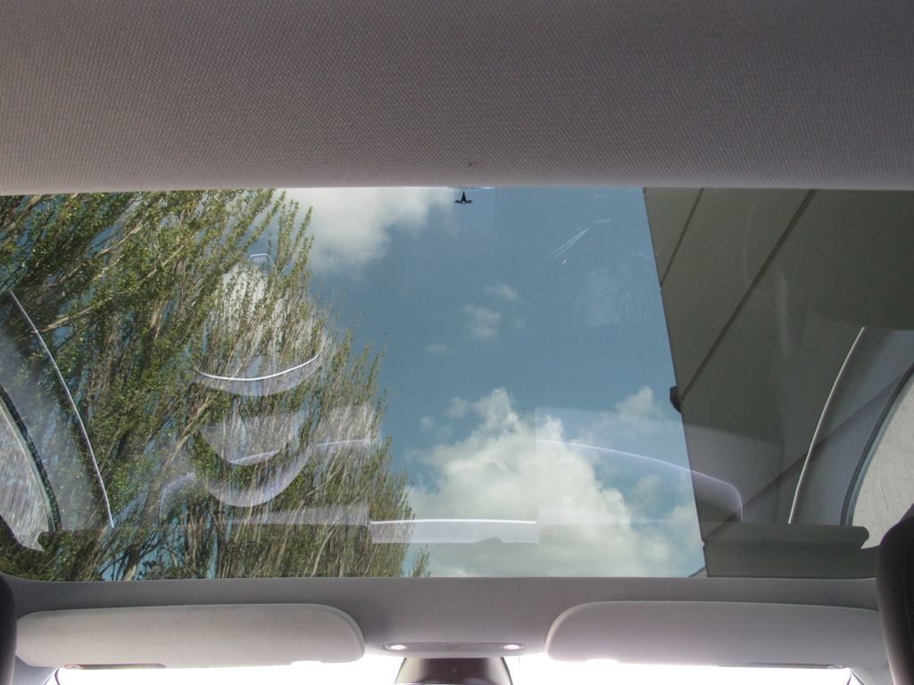 Used 2024 Tesla Model 3 Standard Range RWD image 26