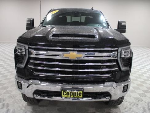 Used 2024 Chevrolet Silverado 2500 LTZ w/ LTZ Convenience Package AWD/4WD image 7